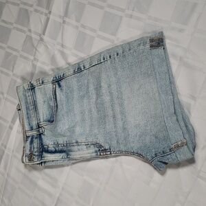 🧑‍🎄10/10🧑‍🎄💕Ardene midi high rise short size 9💕